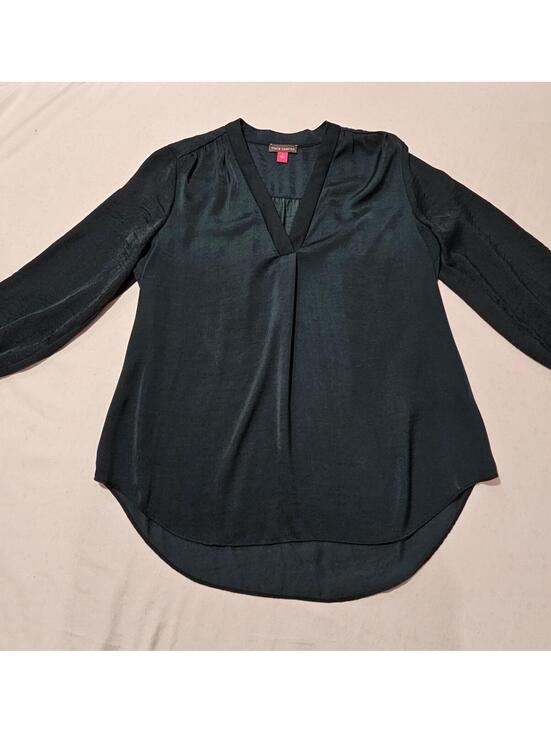 Vince Camuto Tops - Vince Camuto Black V-Neck Long Sleeve Blouse